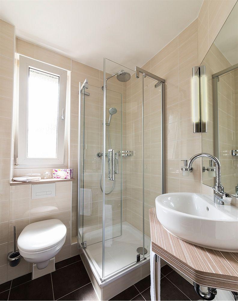 Koenigshof Hauptbahnhof Superior Hotel 3*